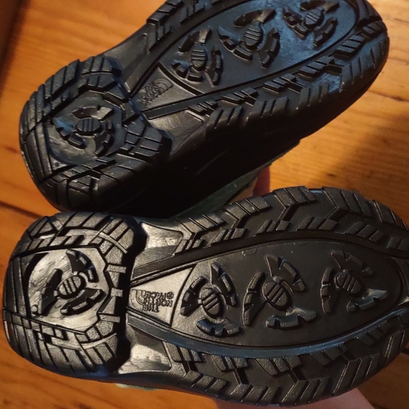 New The North Face toddler alpenglow II wasabi/ patrina green snow boot sz 8 - Picture 5 of 8